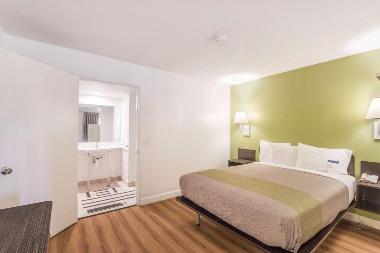 Motel 6 Hemet Eksteriør billede